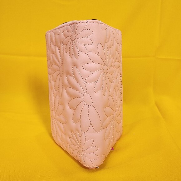 Betsey Johnson Pink Quilted Daisy Flower Spring Wallet Wristlet Zip Around NEW - Picture 12 of 13